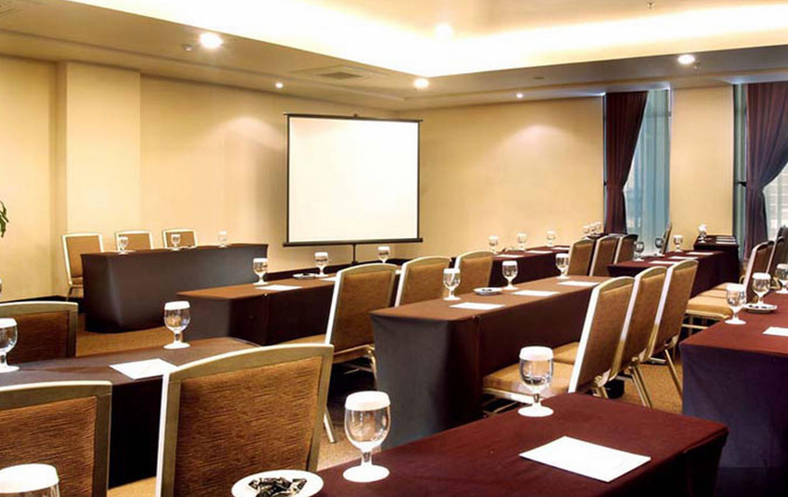 แอสตัน มารีน่า อังกอล โฮเต็ล แอนด์ เรสซิเดนซ์ Hotel จาการ์ตา ภายนอก รูปภาพ